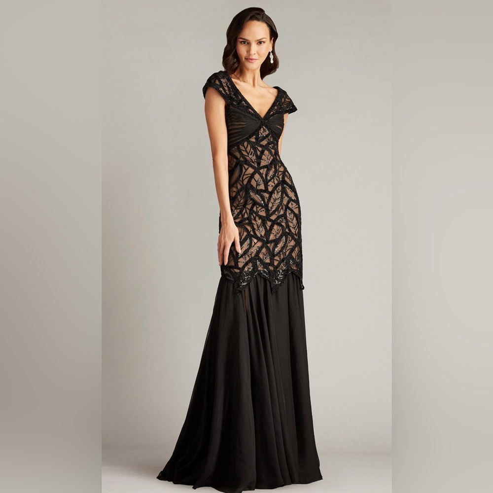TADASHI SHOJI Opalie Off Shoulder Leaf Motif Gown CGT24883L Size 10
